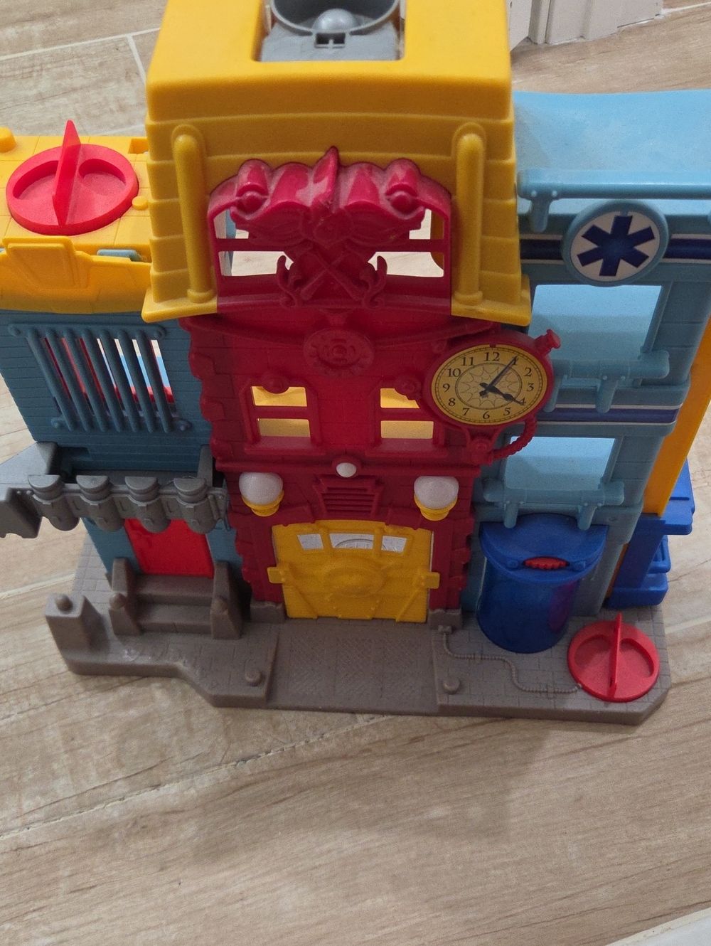 Fisher-price Imaginext Rescue City Center Fire Station Playset.